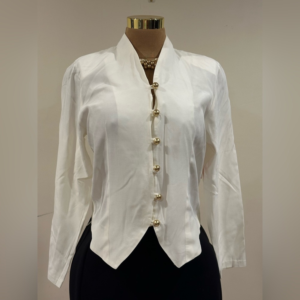 Willow Ridge Vintage Cream Button Down Pointed Hem Gold Buttons Blouse Sz 10